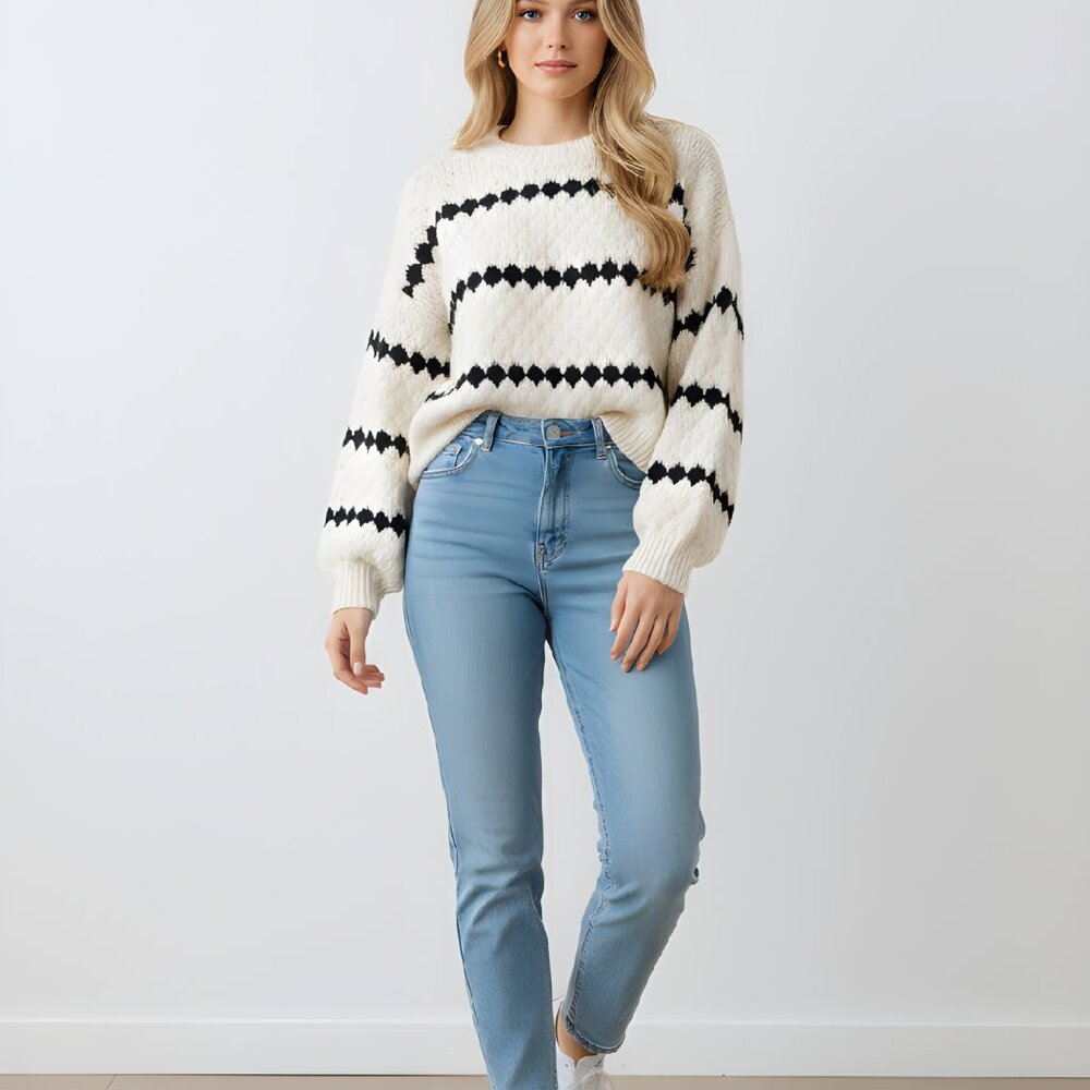 NWT Haptics Textured Sweater In Off White and Black Size Medium